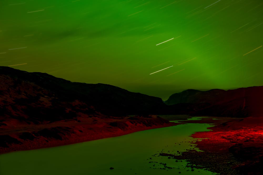 Photographing Greenland's Climate Change and Landscape at Night: Red and Green Lights in Narsarsuaq